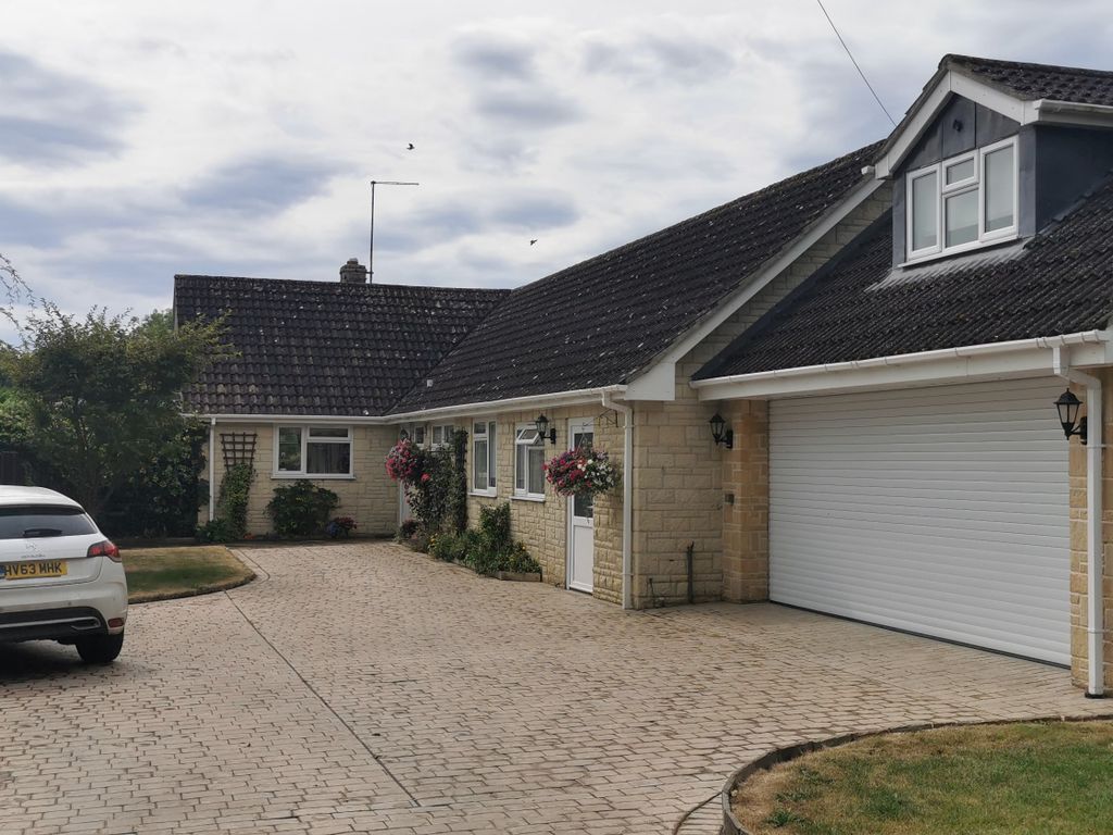 4 bed detached bungalow to rent in Burton Street, Marnhull, Sturminster Newton DT10 Zoopla