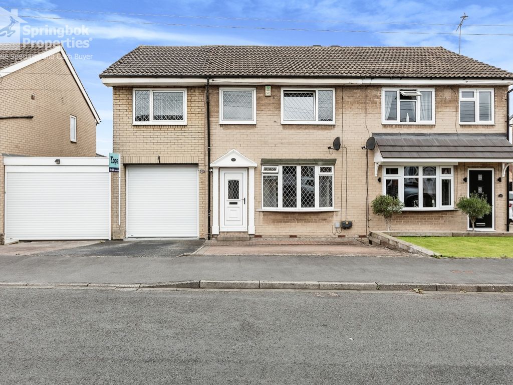 4 bed semidetached house for sale in Rainsborough Avenue, Knottingley
