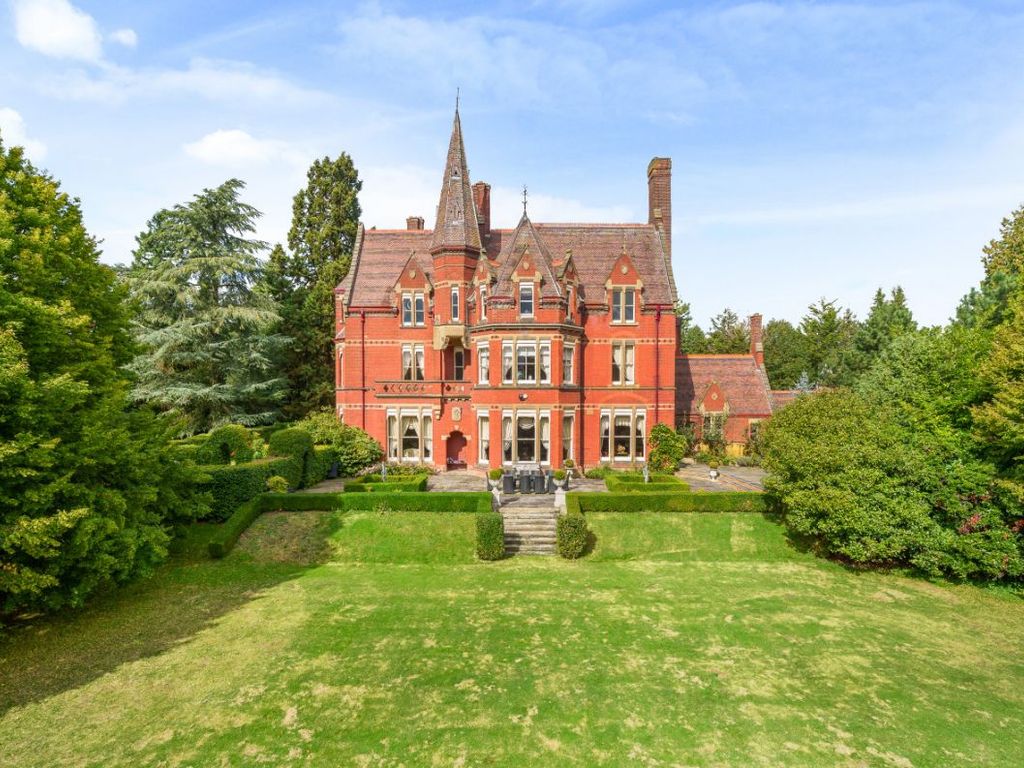 10 bed detached house for sale in Clapham Park, Clapham, Bedford MK41