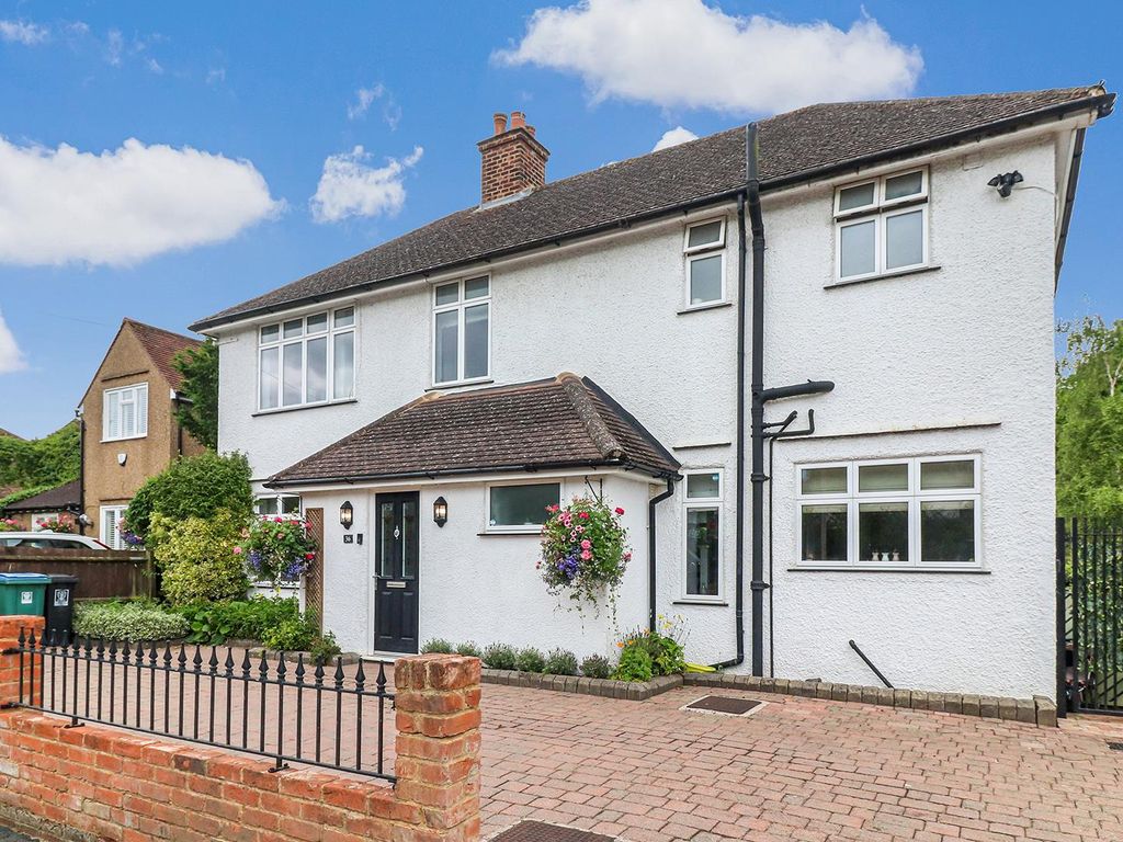 5 bed detached house for sale in Bucks Avenue, Oxhey, Watford WD19, £