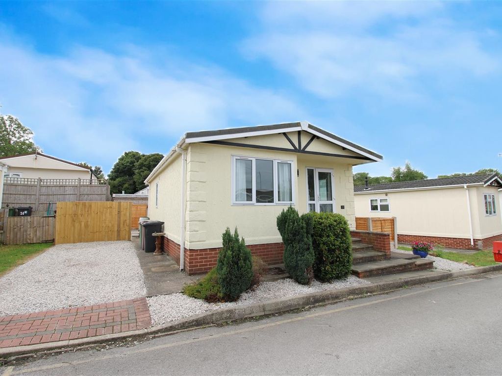 2 bed detached bungalow for sale in Sunningdale Park, New Tupton