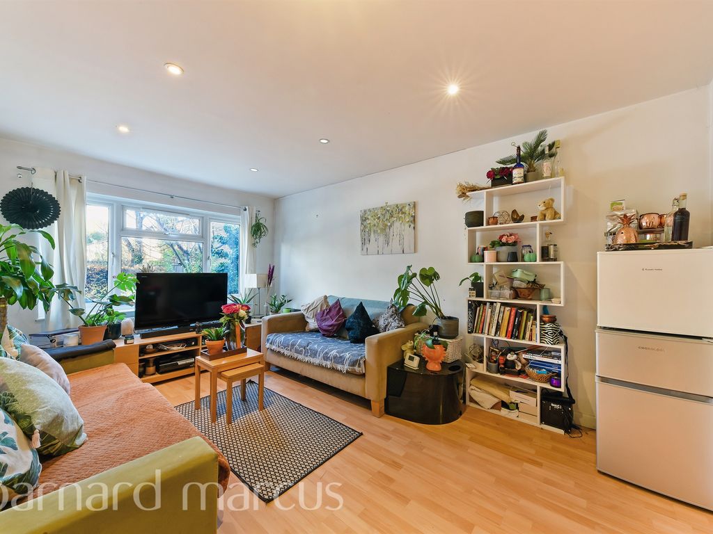 3 bed terraced house for sale in Garrick Close, London SW18 Zoopla