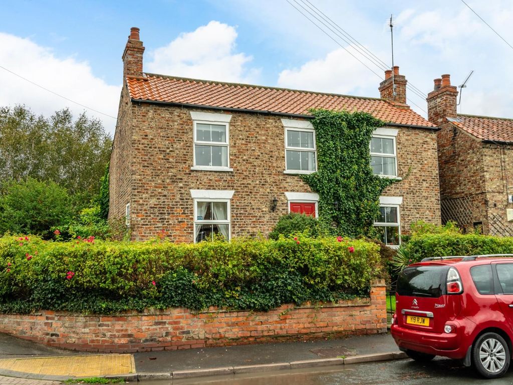 2 bed cottage for sale in Main Street, Elvington, York YO41, £350,000