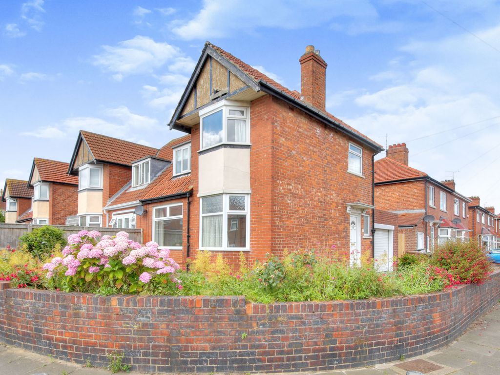 3 bed semidetached house for sale in St. Road, Cullercoats