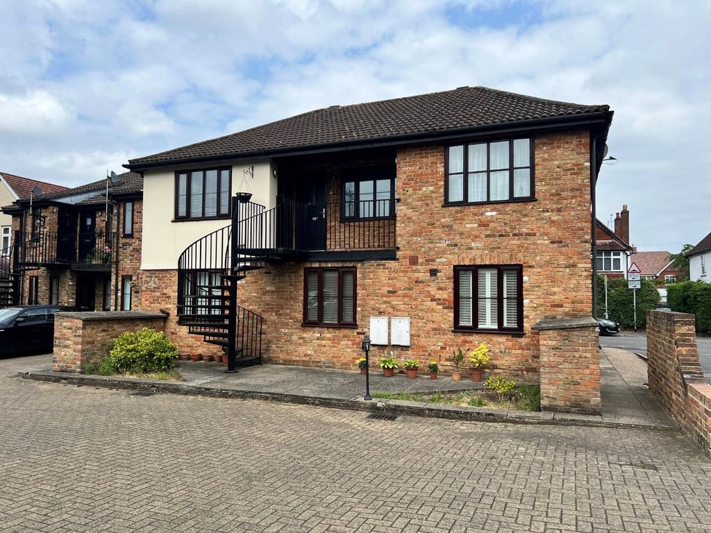 1 bed flat to rent in Berrys Lane, Byfleet, West Byfleet KT14 Zoopla