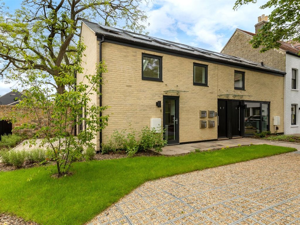 New home, Studio for sale in High Street, Chesterton, Cambridge CB4, £