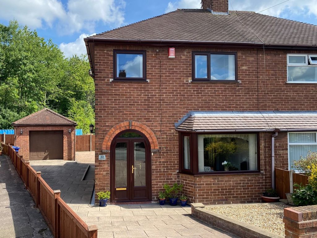 3 bed semidetached house for sale in Tregew Place, Newcastle