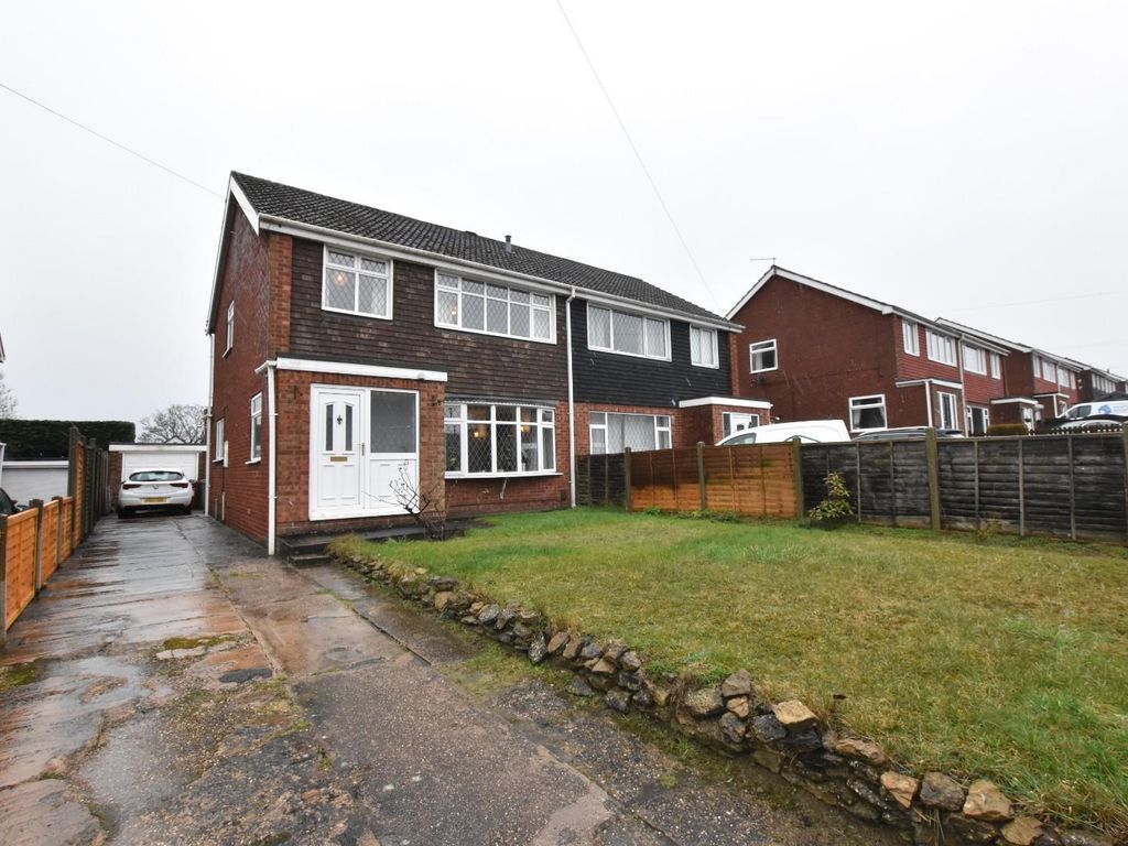 3 bed semidetached house for sale in Holme Hall Avenue, Scunthorpe
