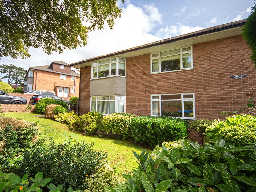 2 bed to rent in Hampton Court, Brandreth Road, Penylan