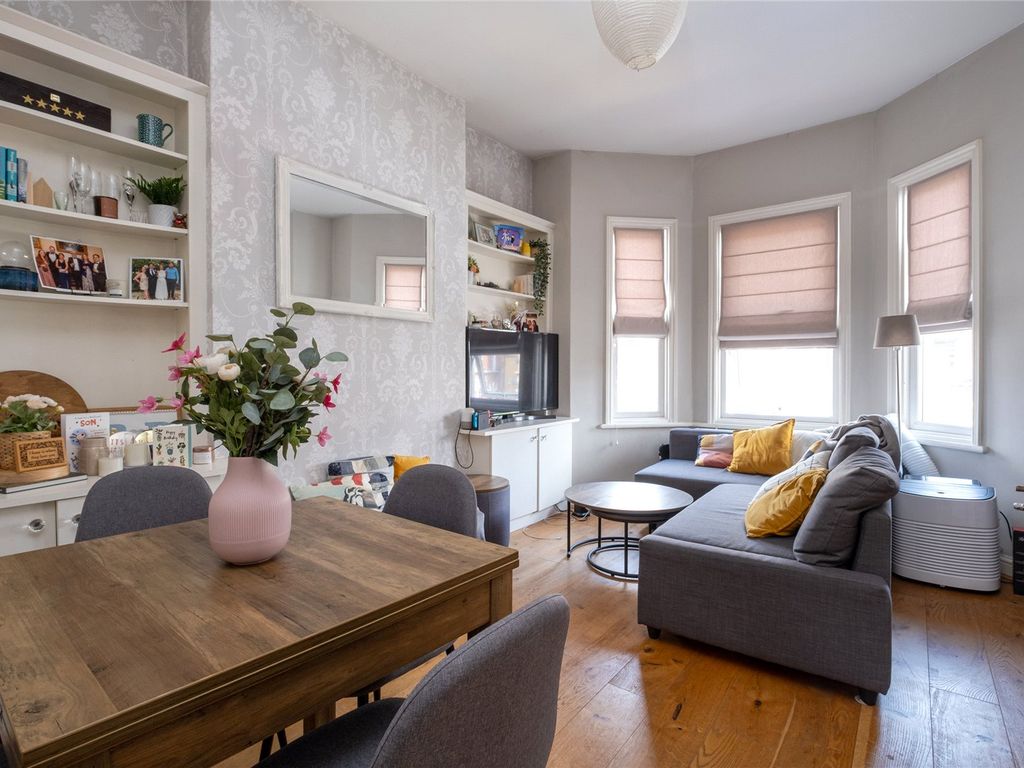 2 bed flat for sale in Tankerville Road, Streatham, London SW16, £