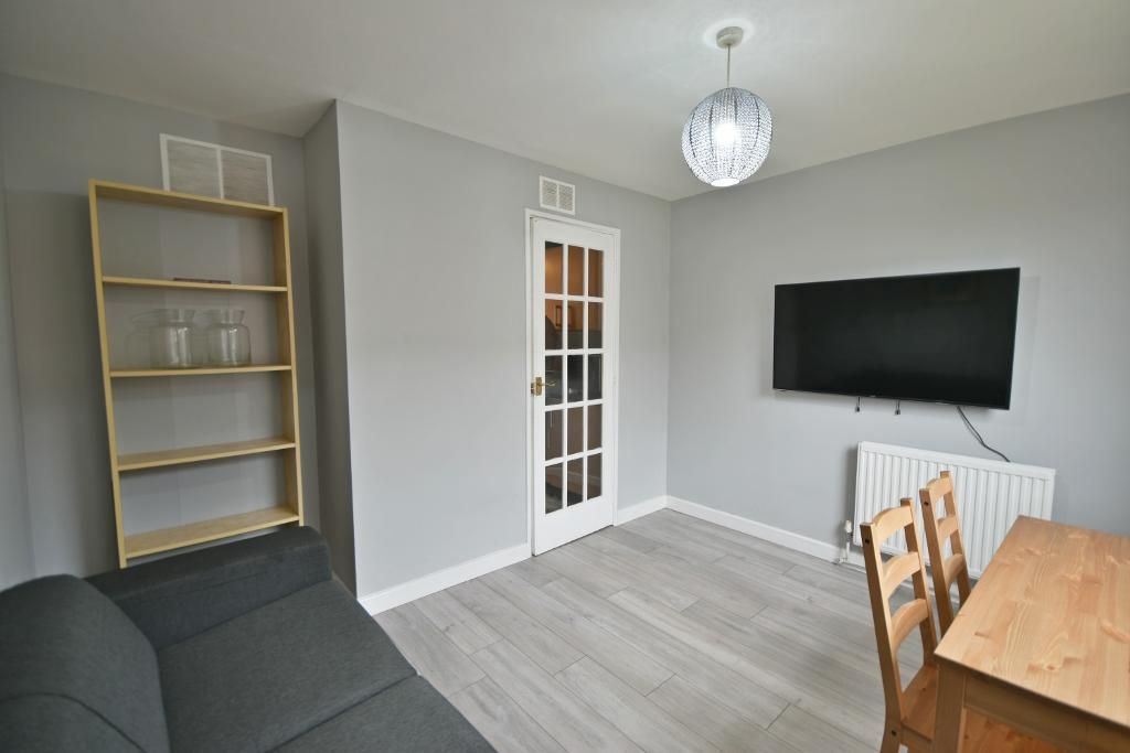 3 bed terraced house to rent in Kincardine, Manchester M13 9Sy, £600