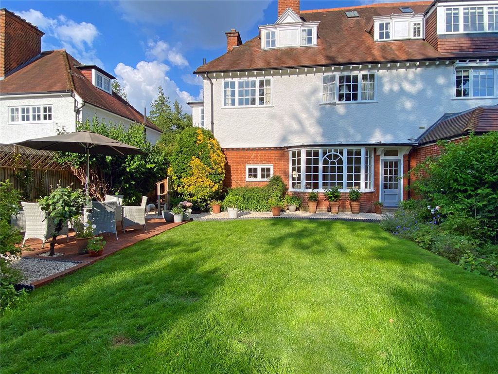 6 bed detached house for sale in West Grove, WaltonOnThames KT12, £1,650,000 Zoopla