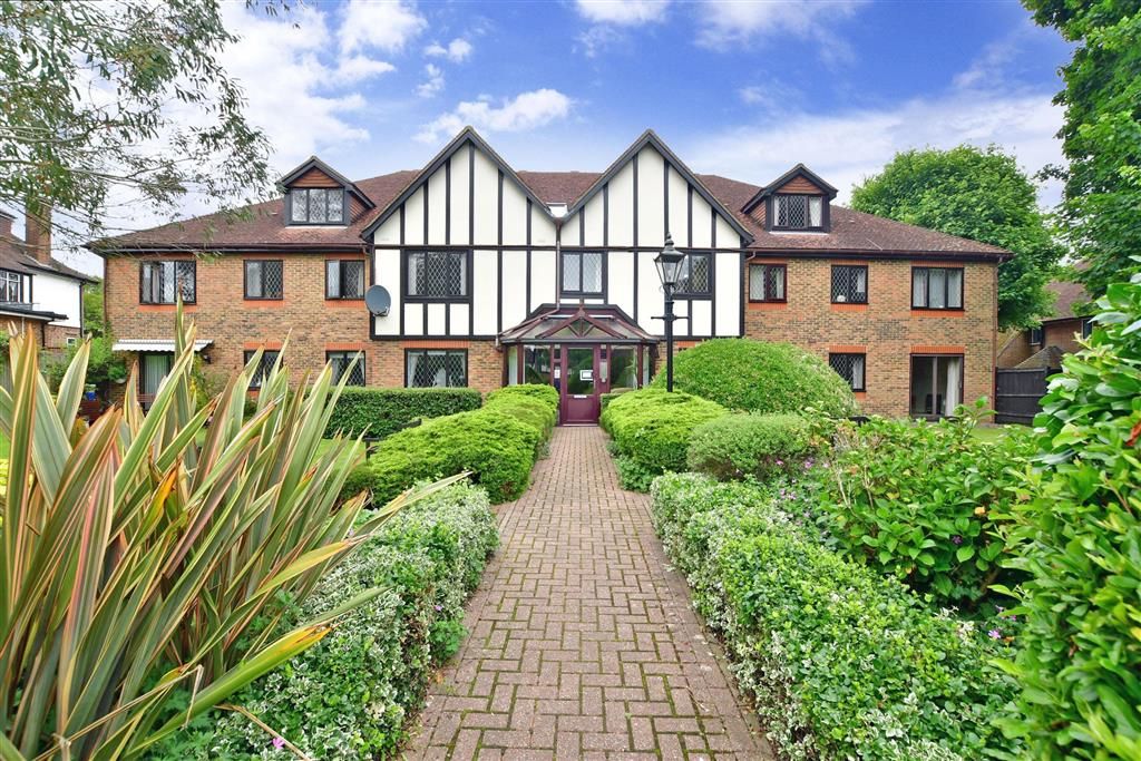 1 bed flat for sale in Monks Walk, Reigate, Surrey RH2, £200,000 Zoopla