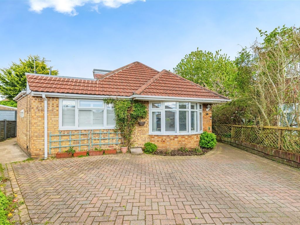 3 bed bungalow for sale in Swanmore Avenue, Sholing, Southampton SO19