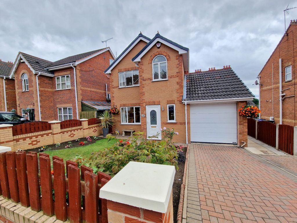 3 bed detached house for sale in Doveside Drive, Darfield, Barnsley S73