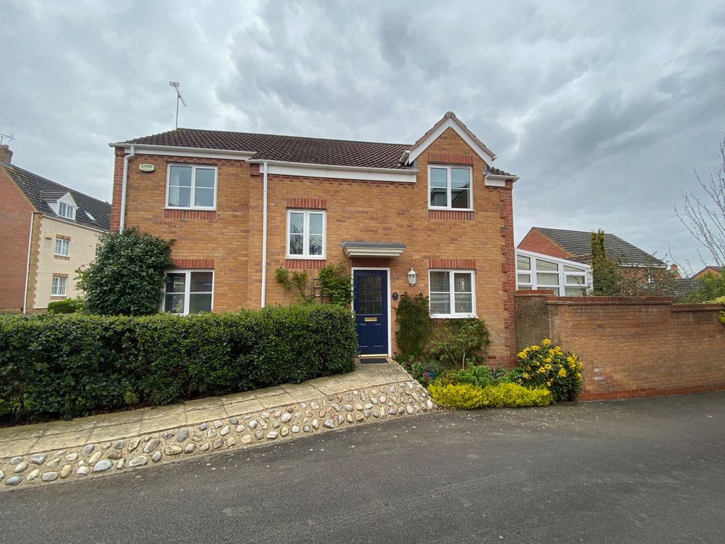 4 bed detached house for sale in County Road, Peterborough PE7, £