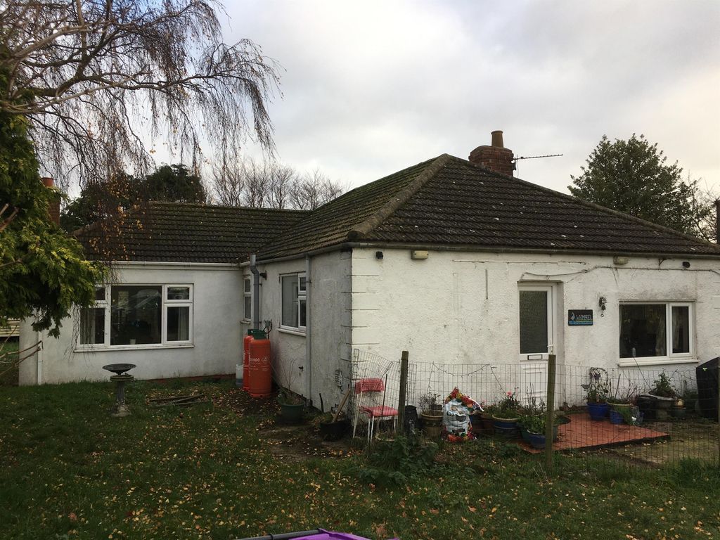 4 bed bungalow for sale in Marsh Lane, North Somercotes, Louth LN11