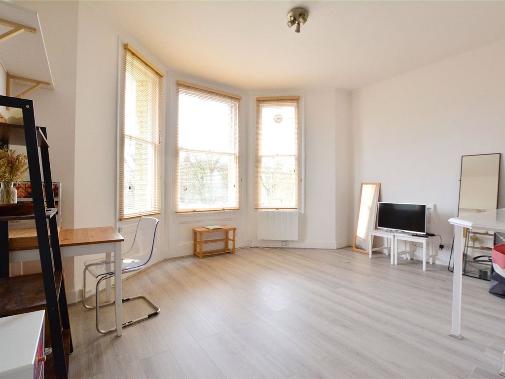 2 bed flat to rent in Varma Court, 11 Kidbrooke Grove, Blackheath SE3, £1,700 pcm Zoopla