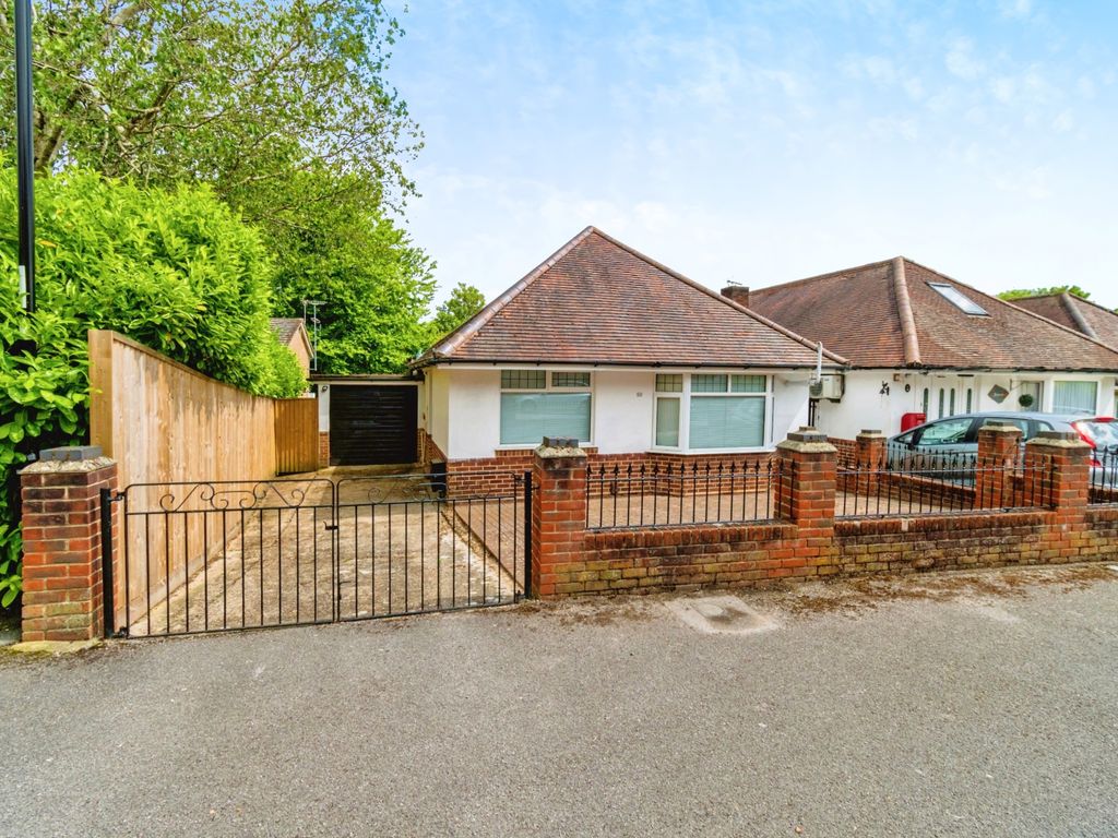2 bed bungalow for sale in Coxford Drove, Southampton, Hampshire SO16