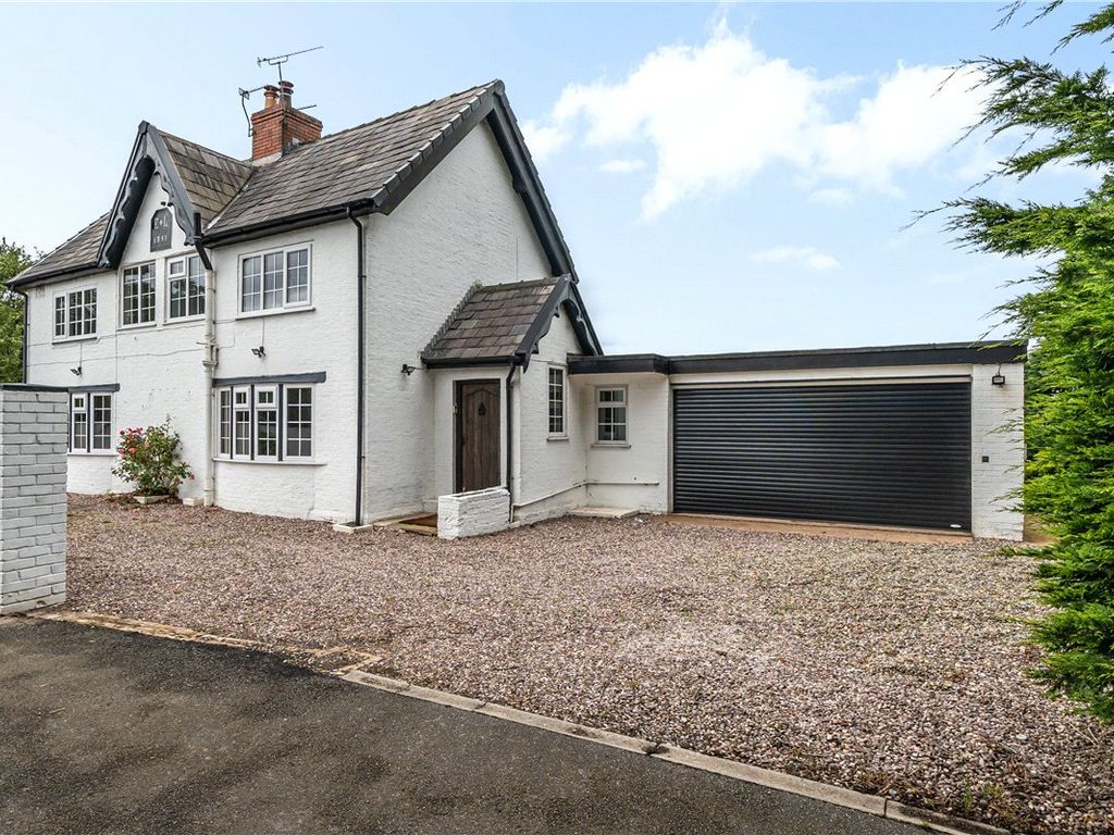 3 bed detached house to rent in Nantwich Road, Minshull Vernon