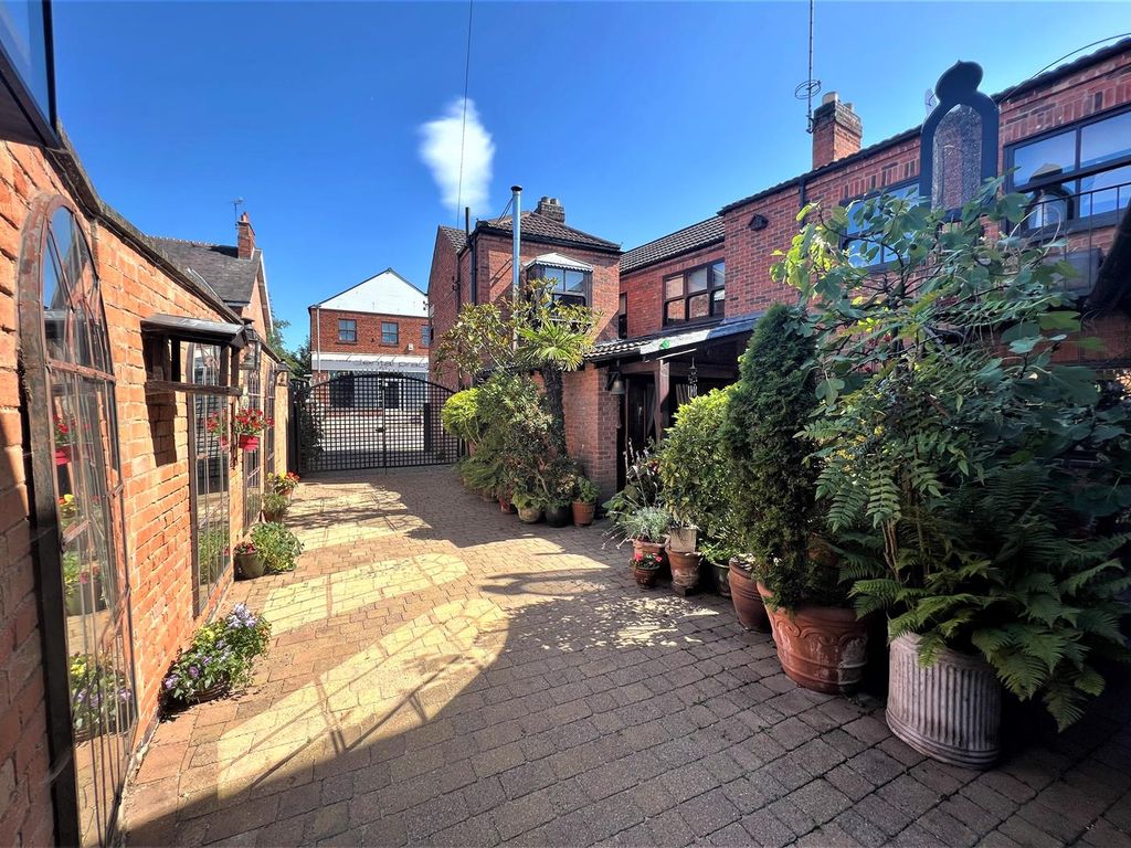 5 bed detached house for sale in High Street, Barrow Upon Soar