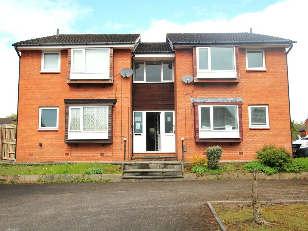 Studio to rent in Stone Hill Drive, Blackburn BB1, £550 pcm Zoopla