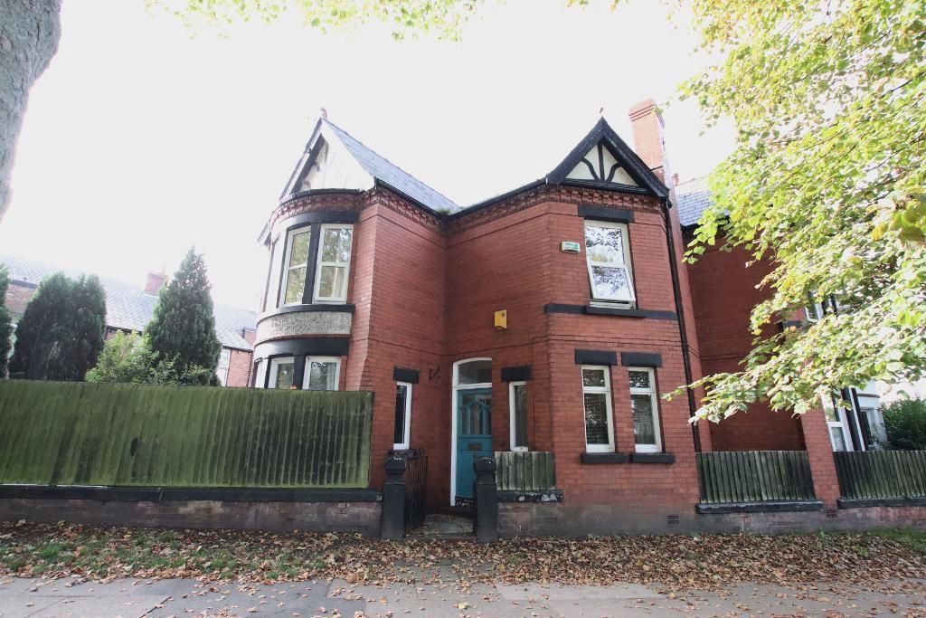 5 bed semidetached house to rent in Menlove Avenue, Allerton