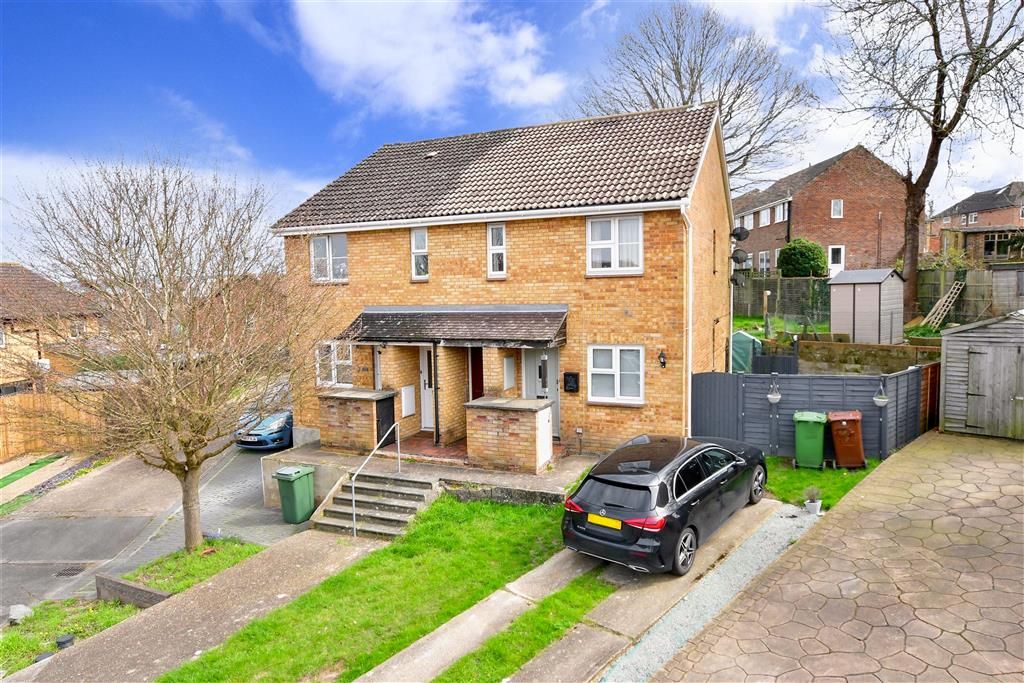 1 bed for sale in Hazelwood Close, Tunbridge Wells, Kent TN2