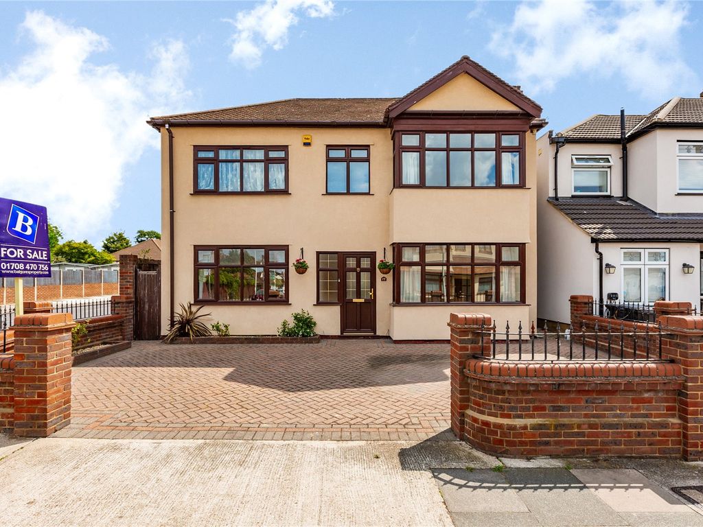 4 bed detached house for sale in Albany Road, Hornchurch RM12 Zoopla