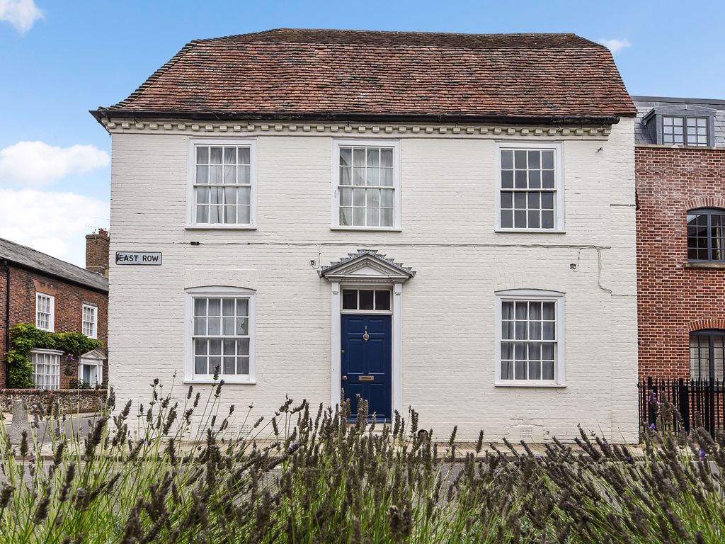 East Row, Chichester PO19  