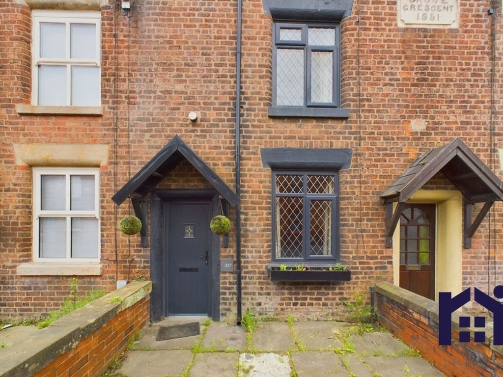 2 bed terraced house for sale in The Green, Eccleston PR7, £125,000