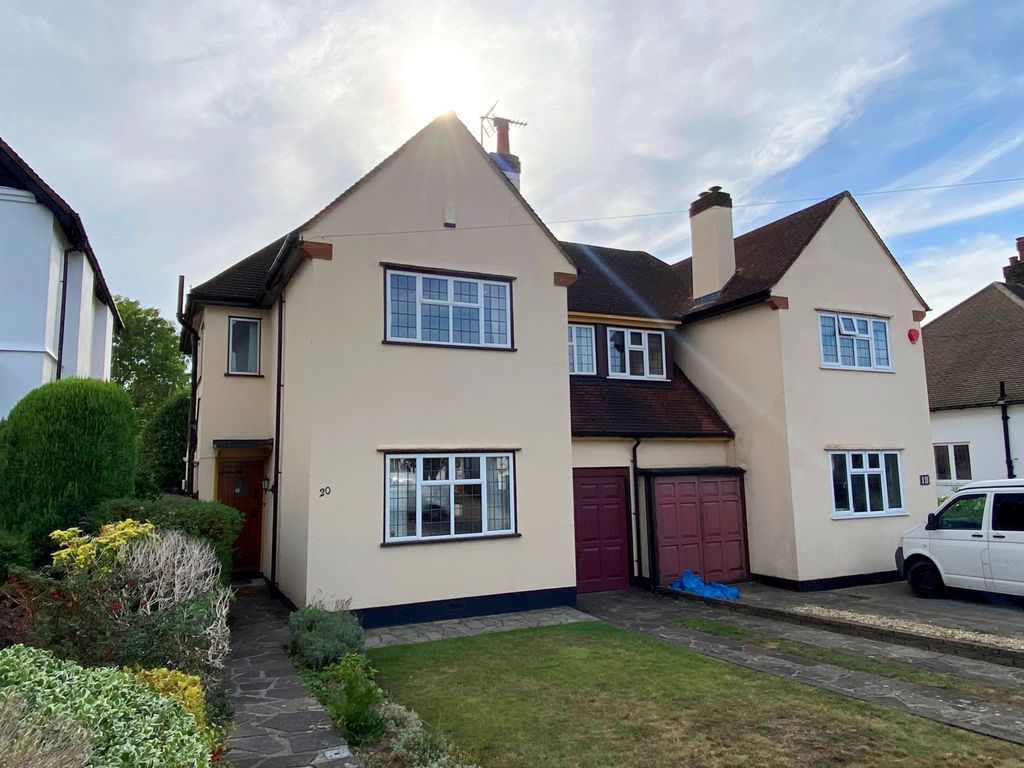 3 bed semidetached house for sale in Park Avenue, Orpington BR6, £