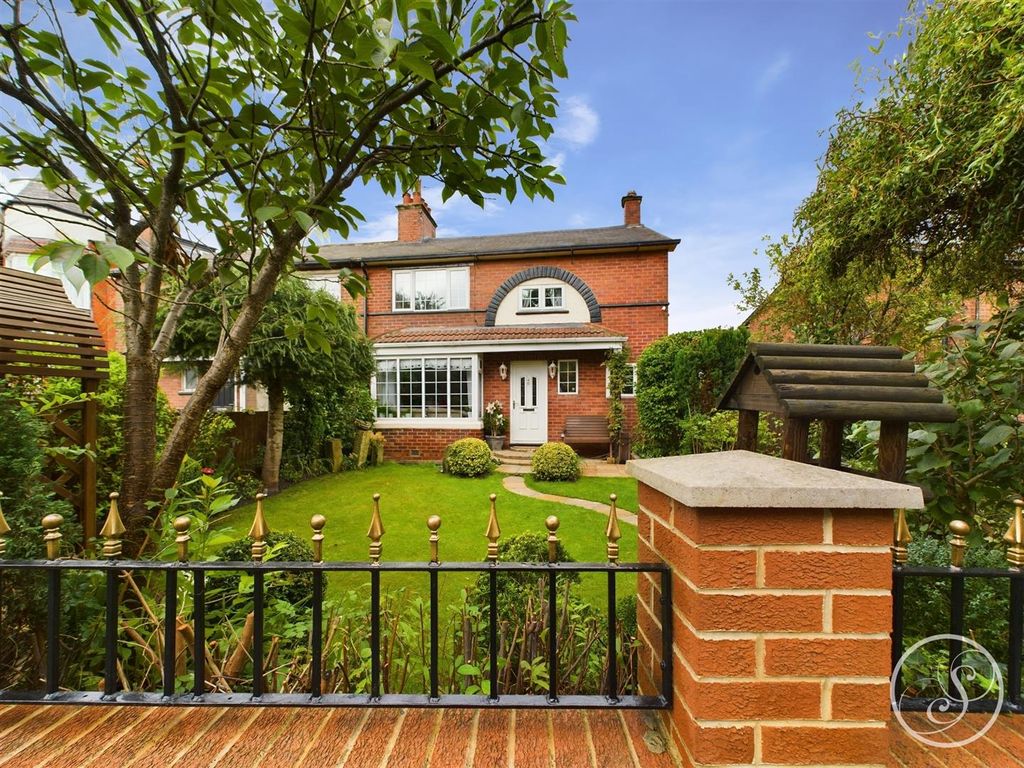 3 bed semidetached house for sale in Green Lane, Crossgates, Leeds