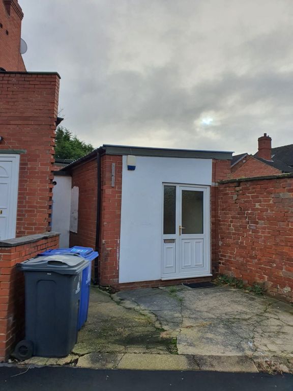 Office to let in Highfield Road, Doncaster DN1, £4,500 pa Zoopla