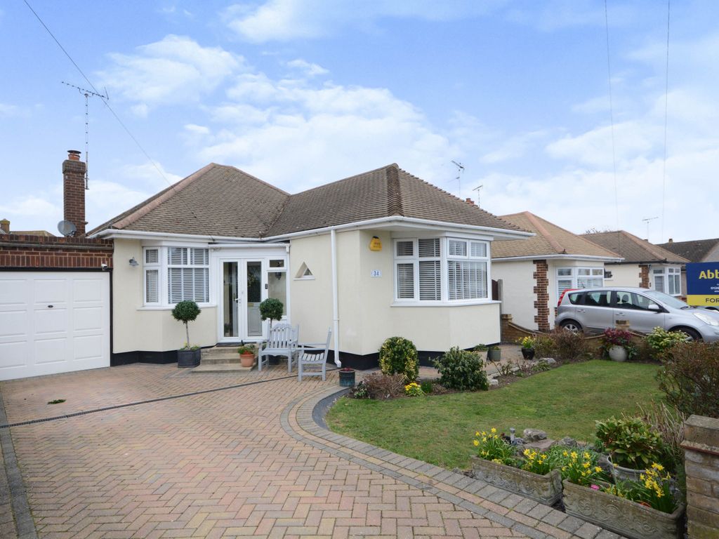2 bed bungalow for sale in The Ryde, LeighOnSea, Essex SS9 Zoopla