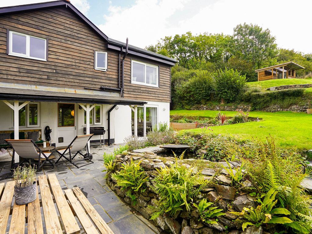 5 bed semidetached house for sale in Little Silver, Roundswell