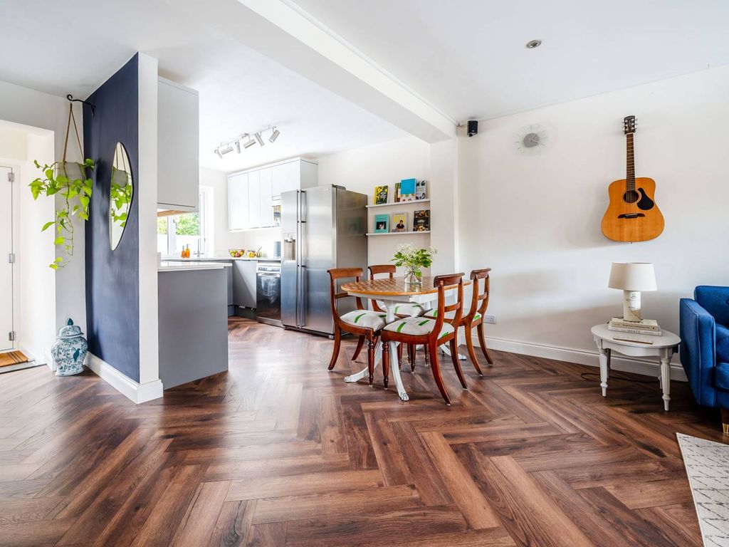 Belvedere Close, Guildford GU2  