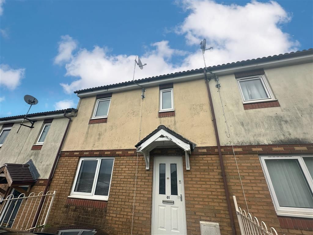 2 bed terraced house to rent in Park View, Llanharan, Pontyclun CF72, £