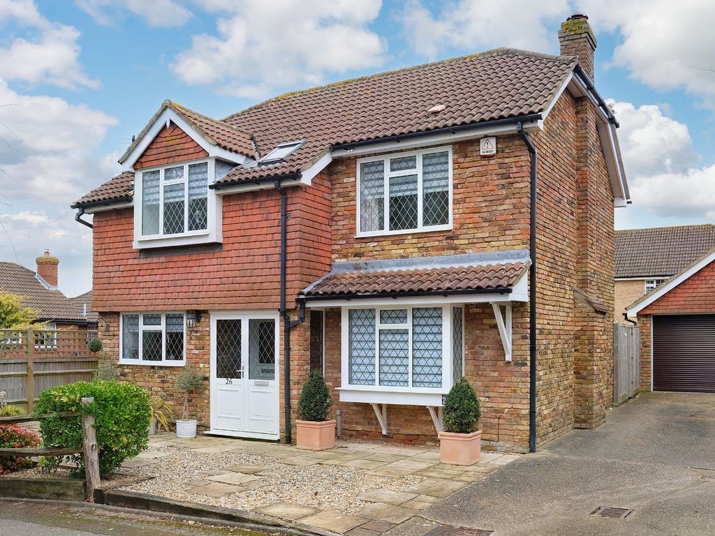4 bed detached house for sale in Osgood Avenue, Farnborough, Orpington