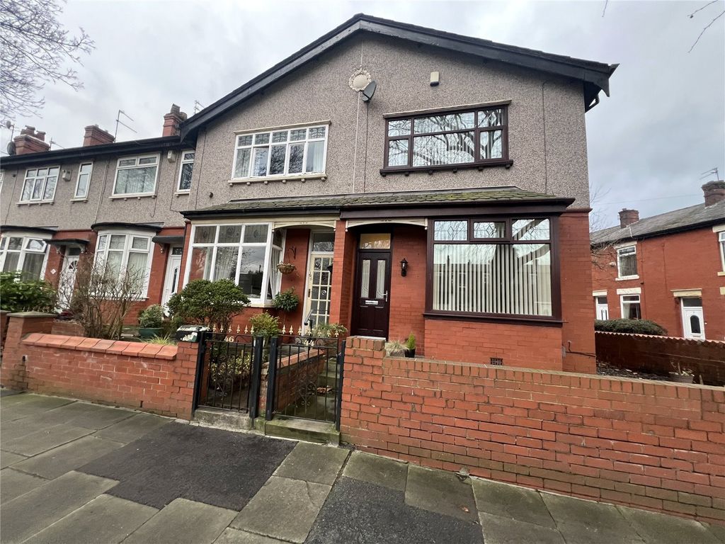 2 bed end terrace house for sale in Pilsworth Road, Heywood, Greater