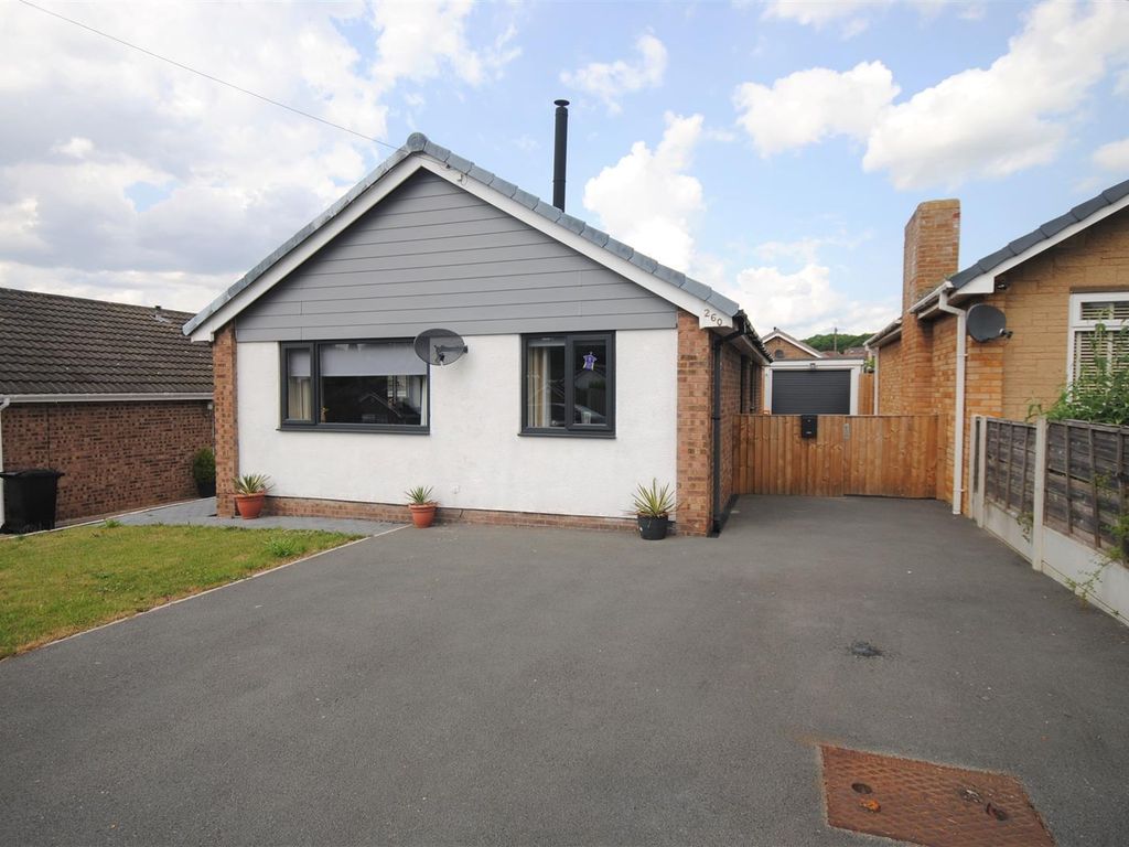 3 bed detached bungalow for sale in Gibson Lane, Kippax, Leeds LS25