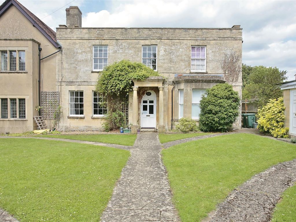 Studio to rent in Manor Court, High Street, Kidlington OX5, £995 pcm