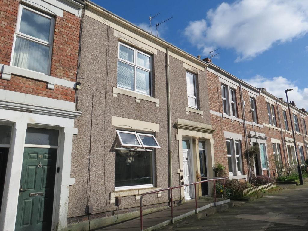 2 bed flat to rent in Gainsborough Grove, Fenham NE4, £750 pcm Zoopla