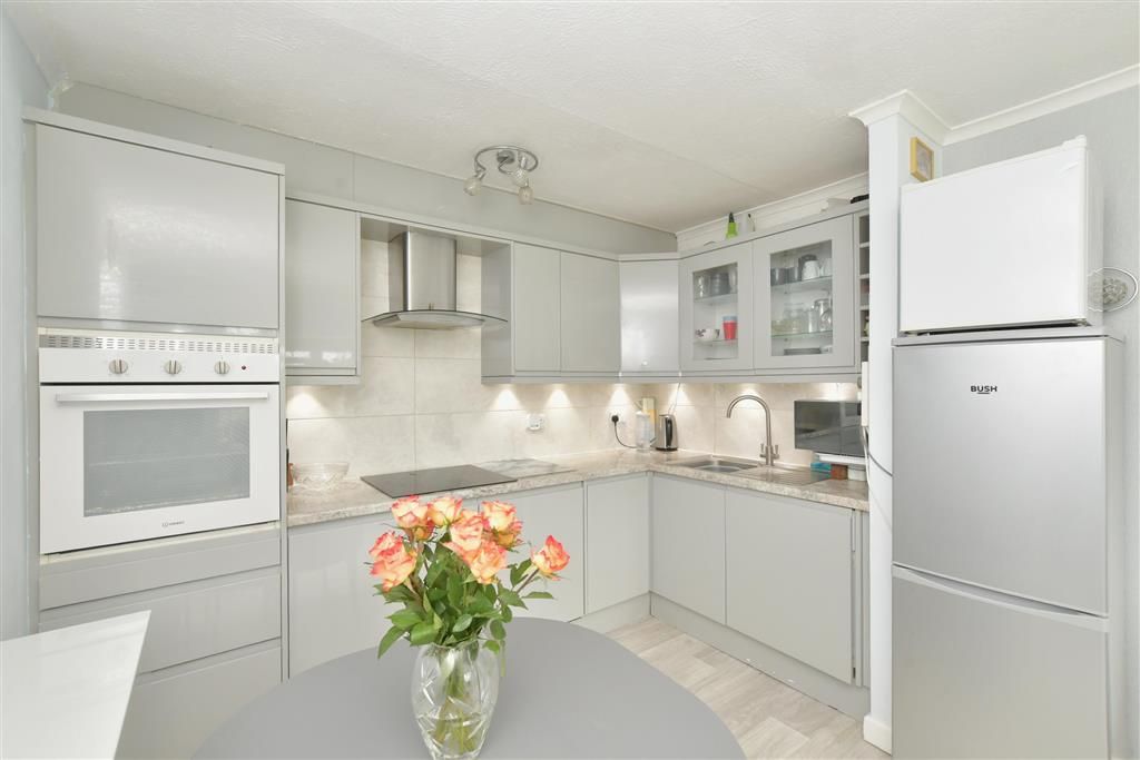 1 bed flat for sale in Manor Road, Selsey, Chichester, West Sussex PO20 Zoopla