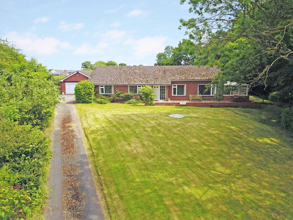 Wootton Lane, Eccleshall ST21  