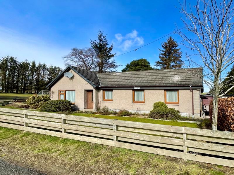 3 bed detached bungalow for sale in Muir Of Fowlis, Alford AB33 Zoopla