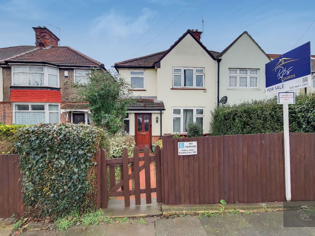 3 bed semidetached house for sale in Westbrook Road, Heston TW5 Zoopla