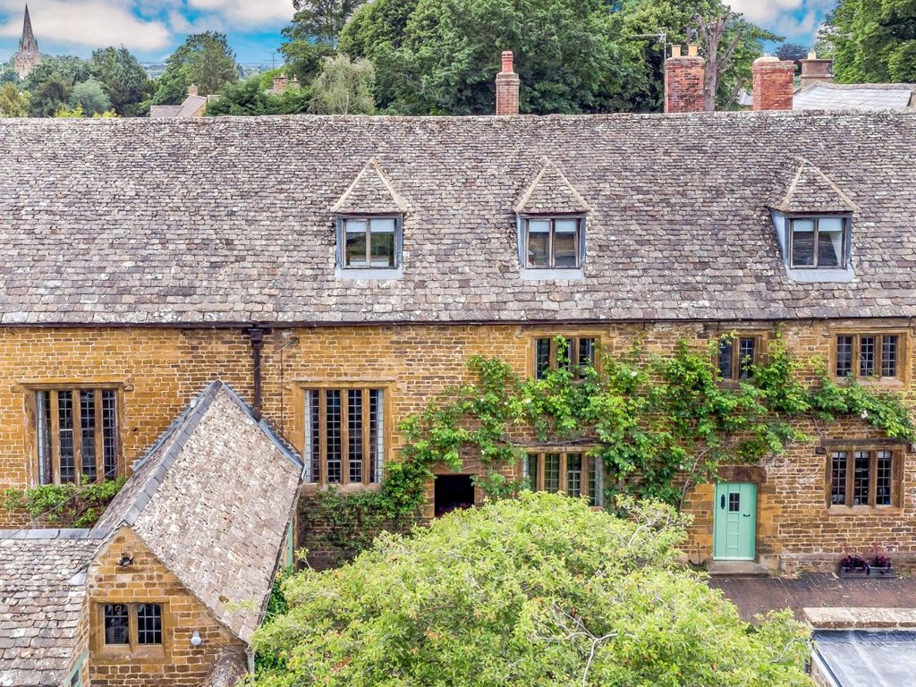 5 bed semidetached house for sale in The Green, Adderbury, Banbury, Oxfordshire OX17 Zoopla