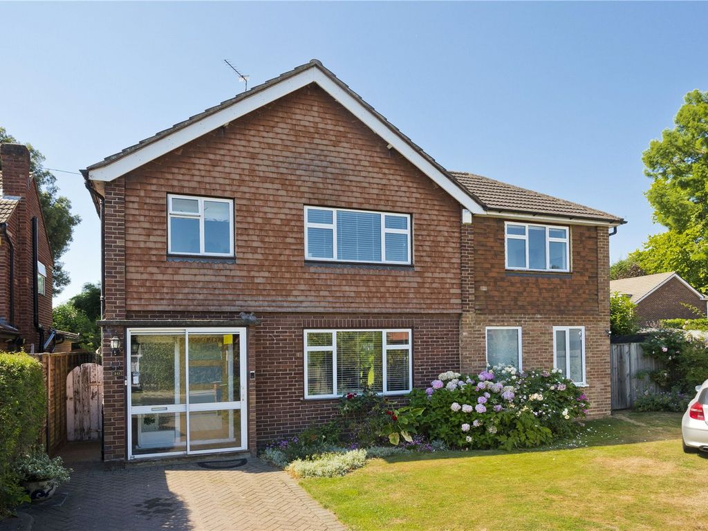 Little Green Lane, Chertsey, Surrey KT16  