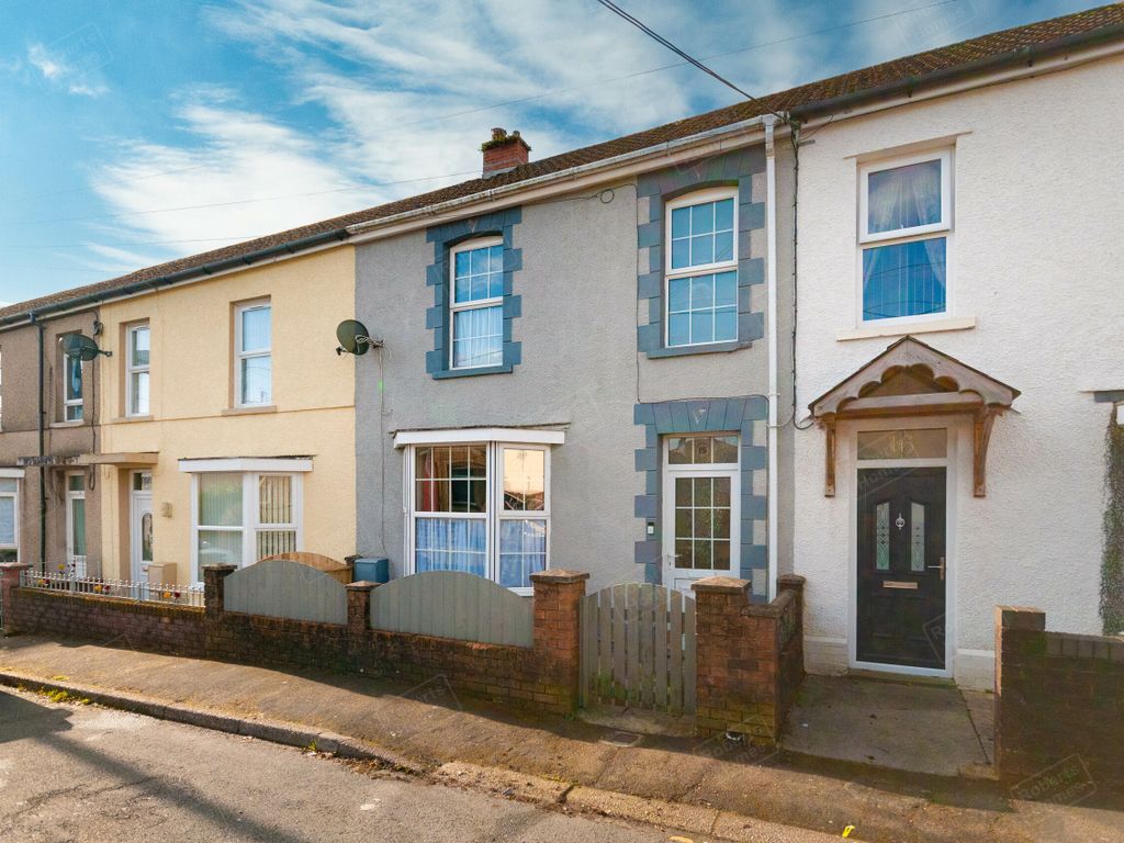 3 bed terraced house for sale in Bryn Road, Ystradgynlais, Swansea